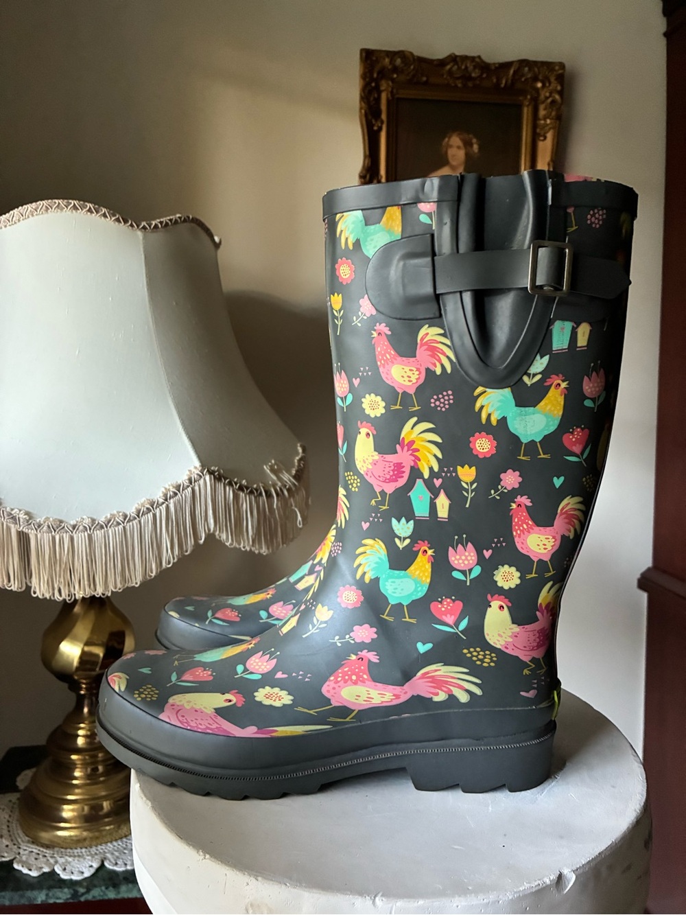 Western Chief Women's Gray Floral Rooster Rain Boots size 8 like new
